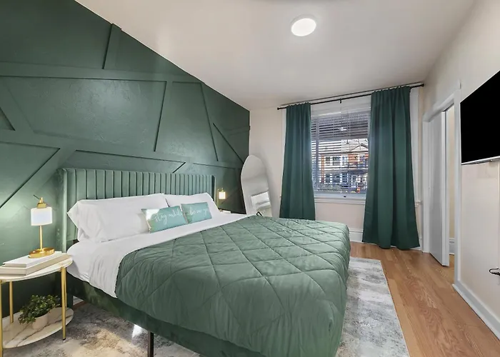 Squirrel Hill Chic Spacious 1br Parking Gym *